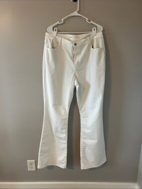 Old Navy size 18 Long White Flared Jeans